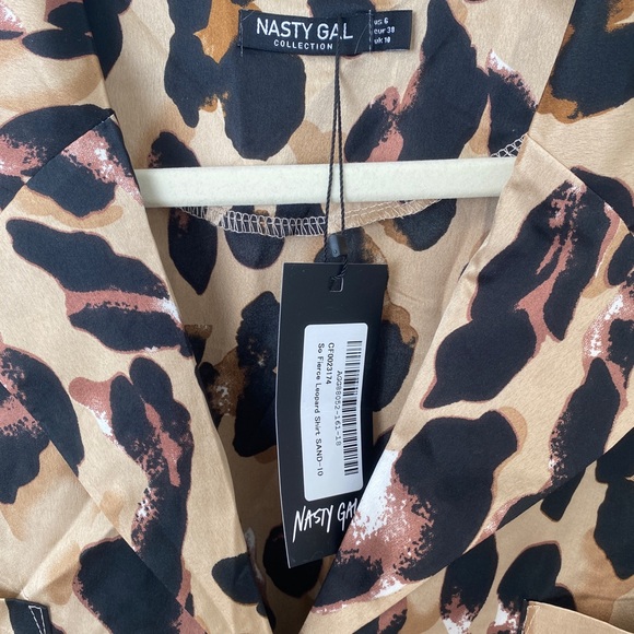 Nasty Gal NWT 3/4 sleeve satin leopard blouse - Picture 3 of 4